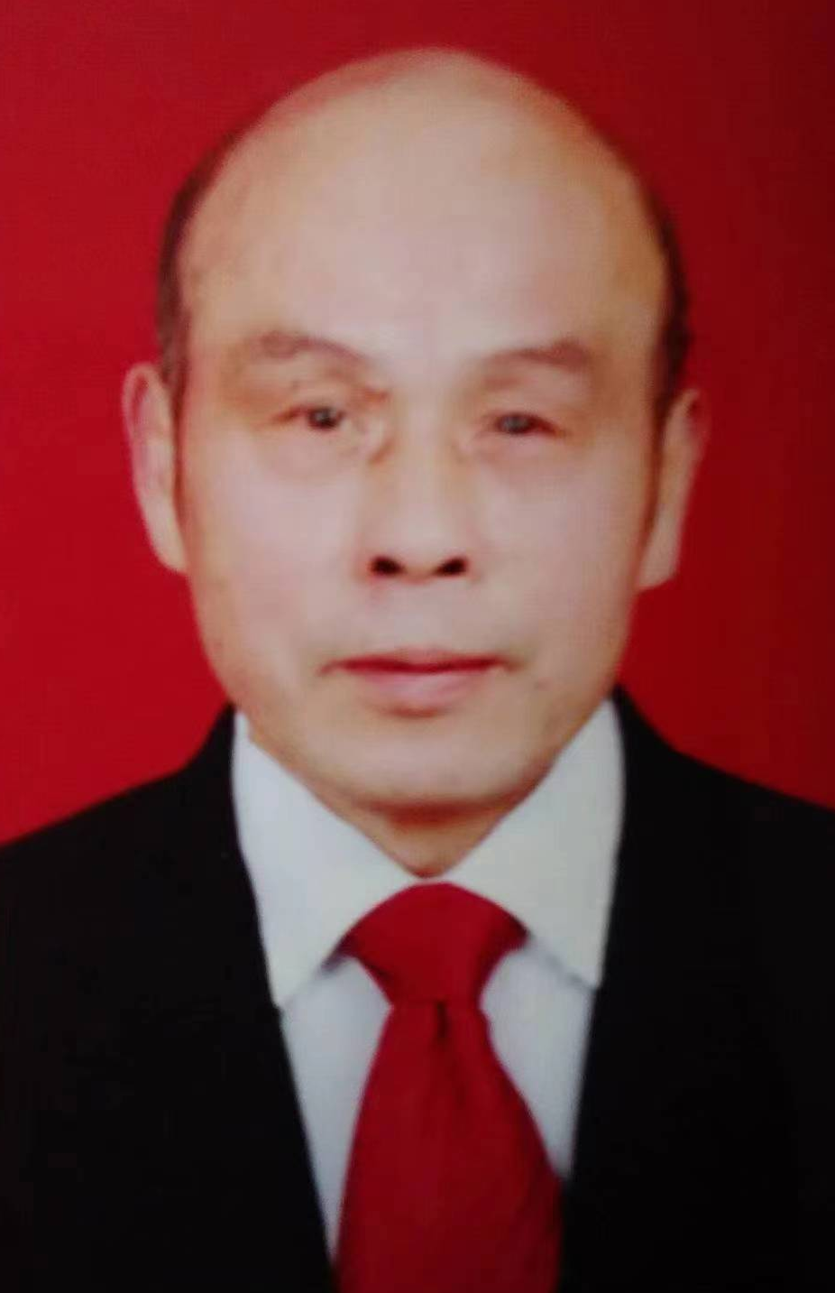董振家